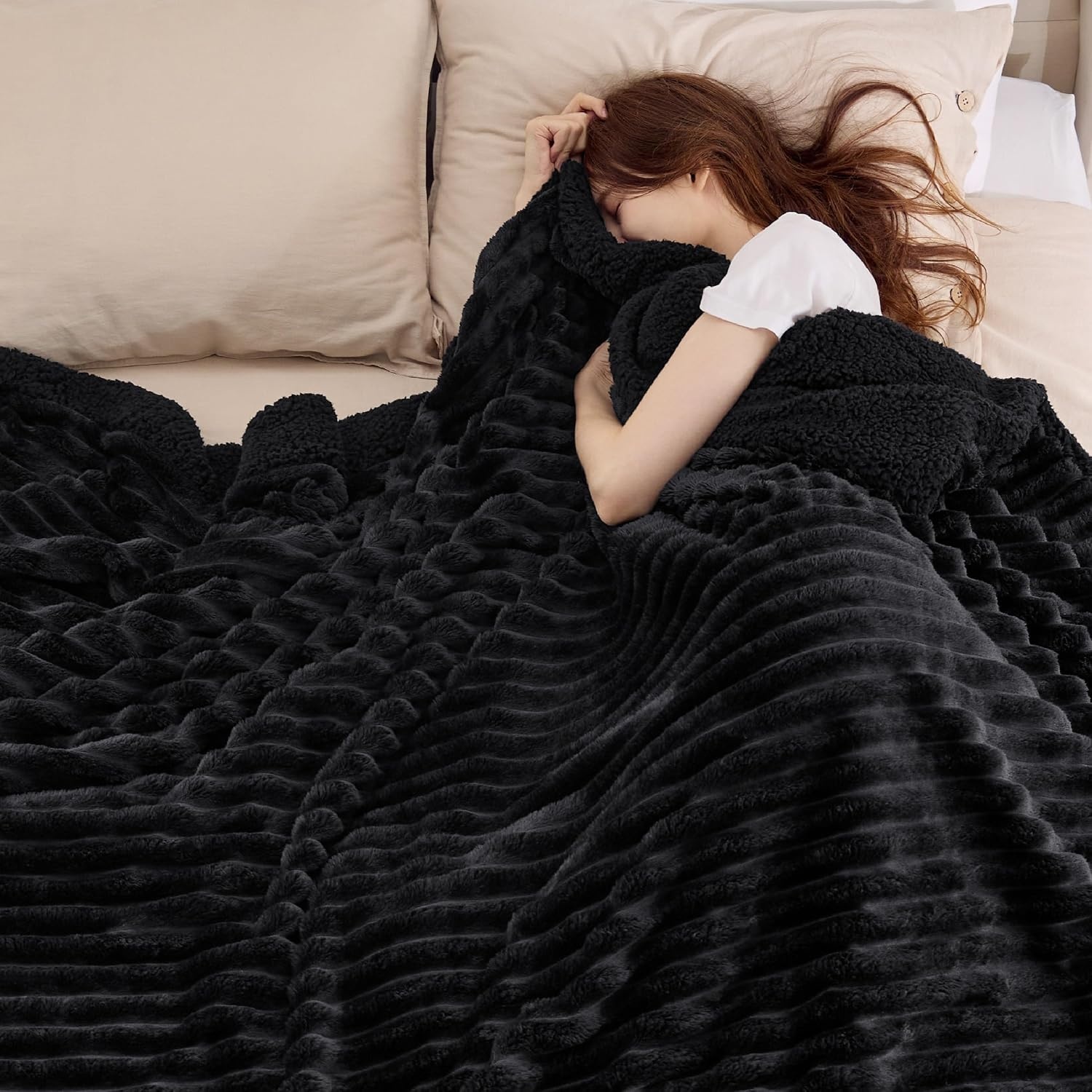 image:imageBedsure Soft Sherpa Blanket Fluffy Throw Gift Beige 50x6003 Black