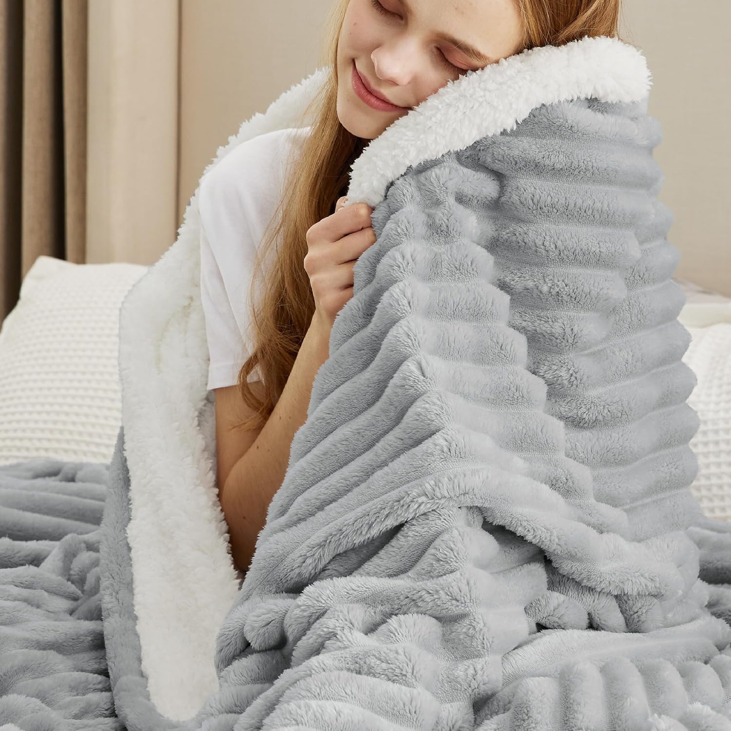 image:imageBedsure Soft Sherpa Blanket Fluffy Throw Gift Beige 50x6003 Grey