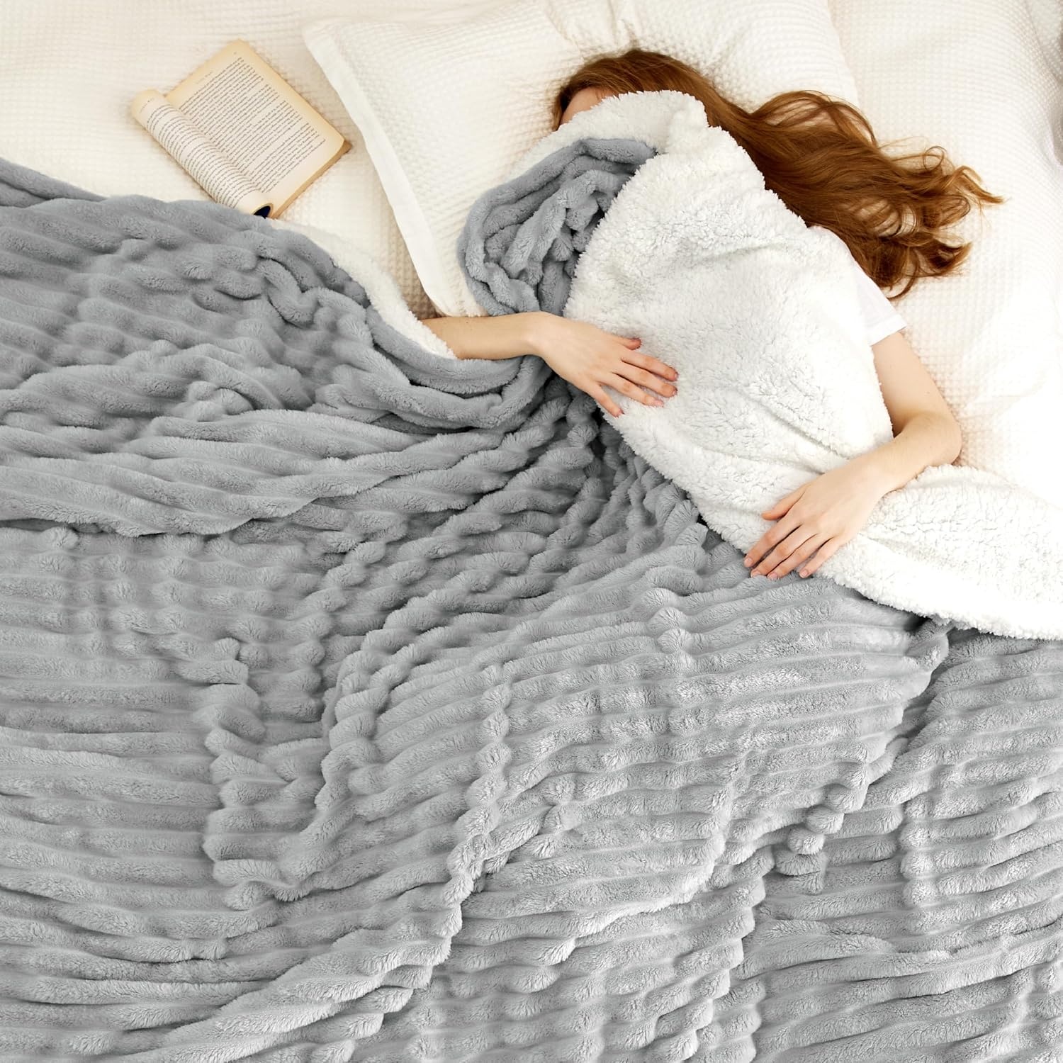 image:imageBedsure Soft Sherpa Blanket Fluffy Throw Gift Beige 50x6003 Grey