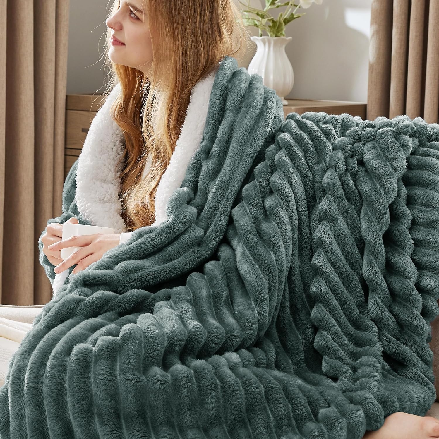 image:imageBedsure Soft Sherpa Blanket Fluffy Throw Gift Beige 50x6004 Dark Green