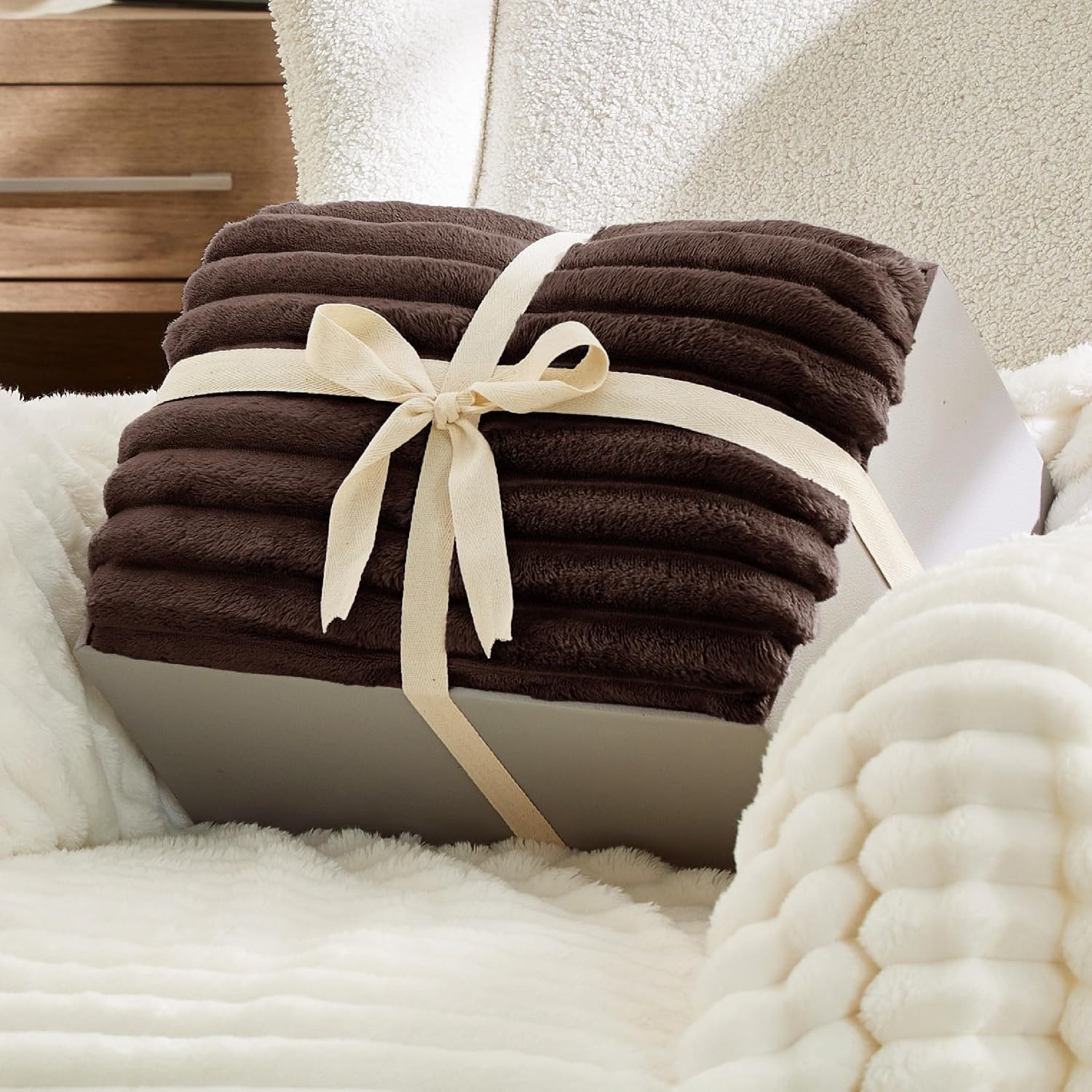 image:imageBedsure Soft Sherpa Blanket Fluffy Throw Gift Beige 50x6008 Dark Brown