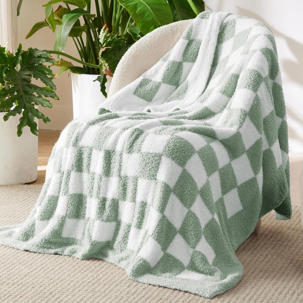 image:imageBedsure Beige Fall Throw Blanket for Couch Cozy Soft Checkered Blanket Lightweight Warm Knit Fluffy Throw Blankets for Bed Sofa Camping Picnic Travel Gifts for Women Men 50x60 Inches09  Checkered Green