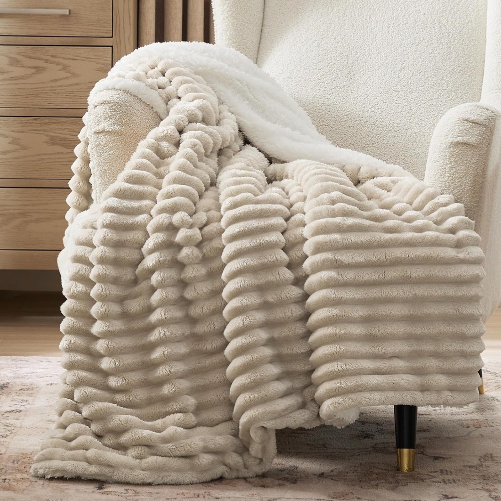 image:imageBedsure Soft Sherpa Blanket Fluffy Throw Gift Beige 50x6001 Beige