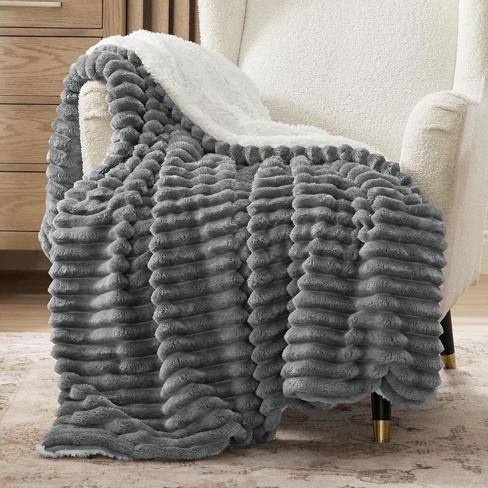 image:imageBedsure Soft Sherpa Blanket Fluffy Throw Gift Beige 50x6003 Dark Grey