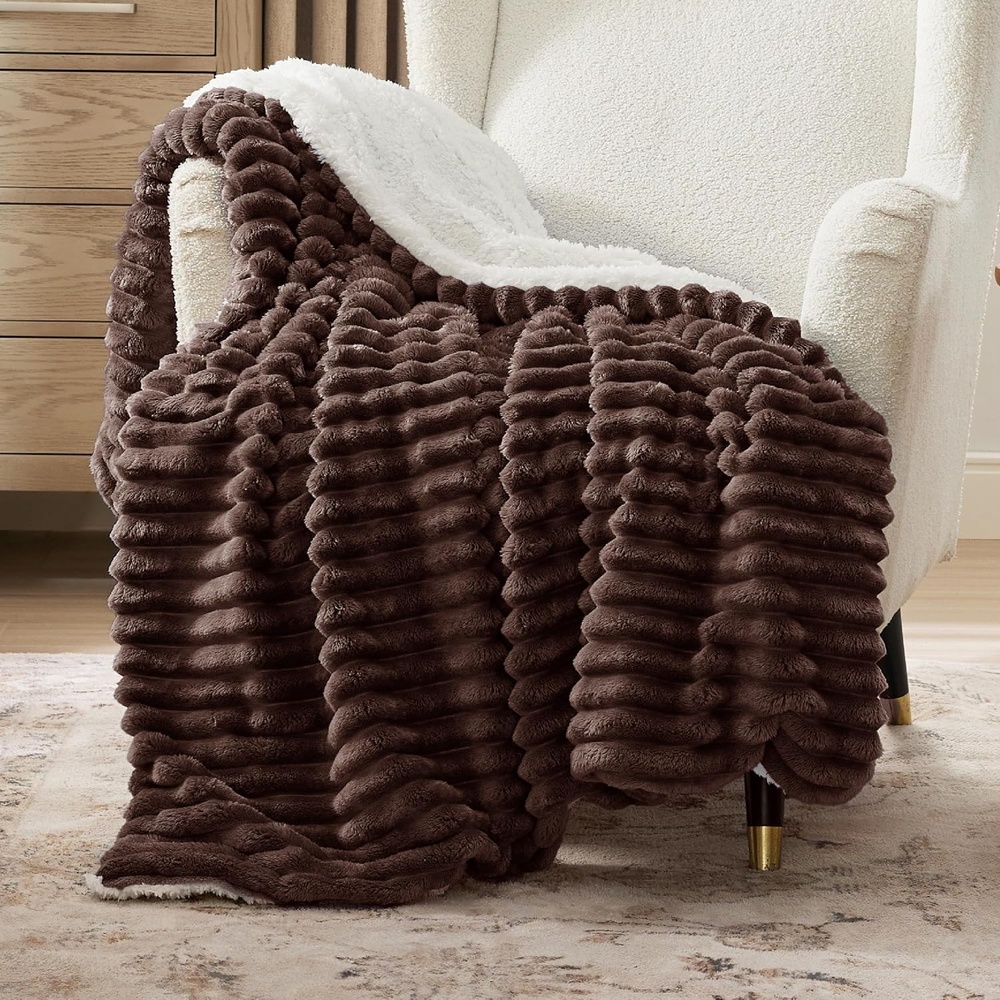 image:imageBedsure Soft Sherpa Blanket Fluffy Throw Gift Beige 50x6008 Dark Brown