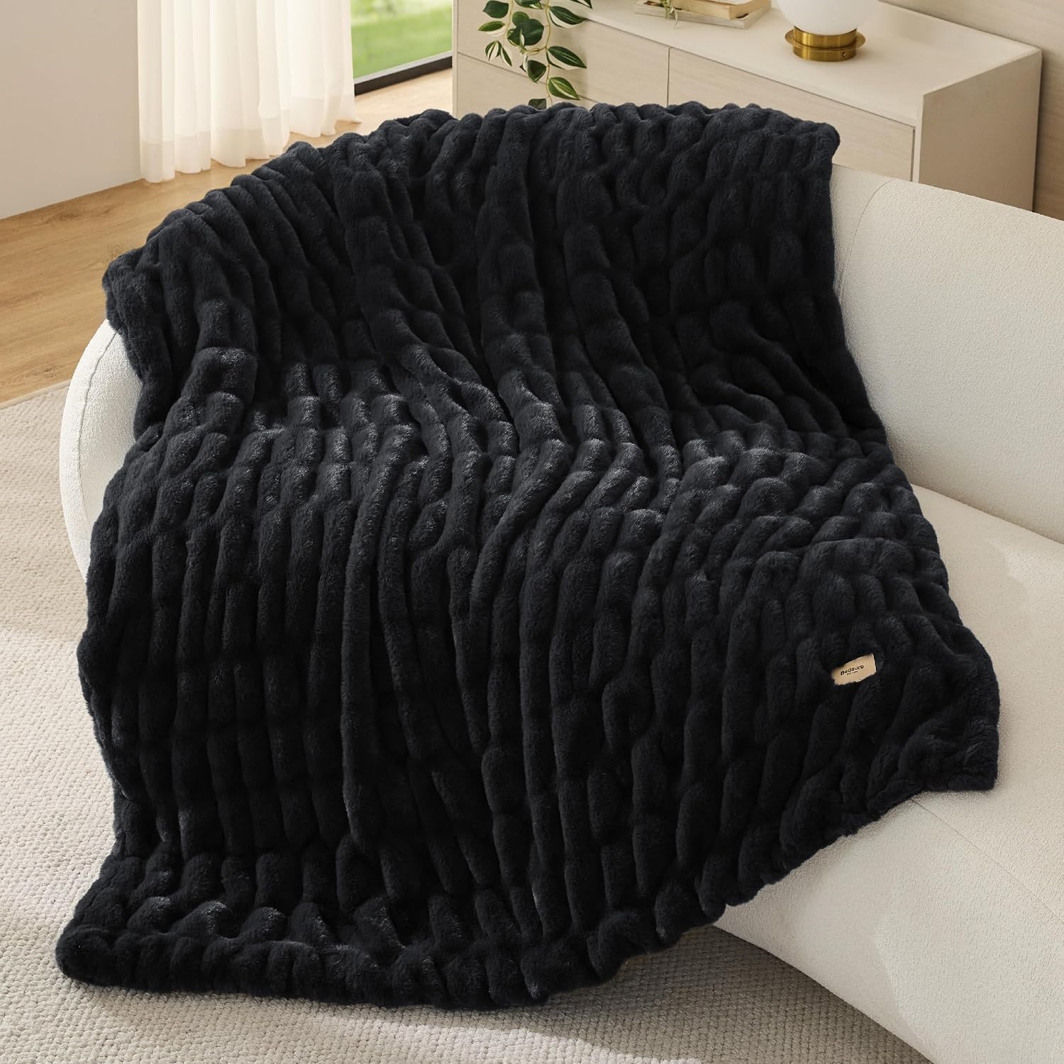 image:imageBedsure Soft DoubleSided Faux Fur Throw Blanket Light Brown 50x60Black