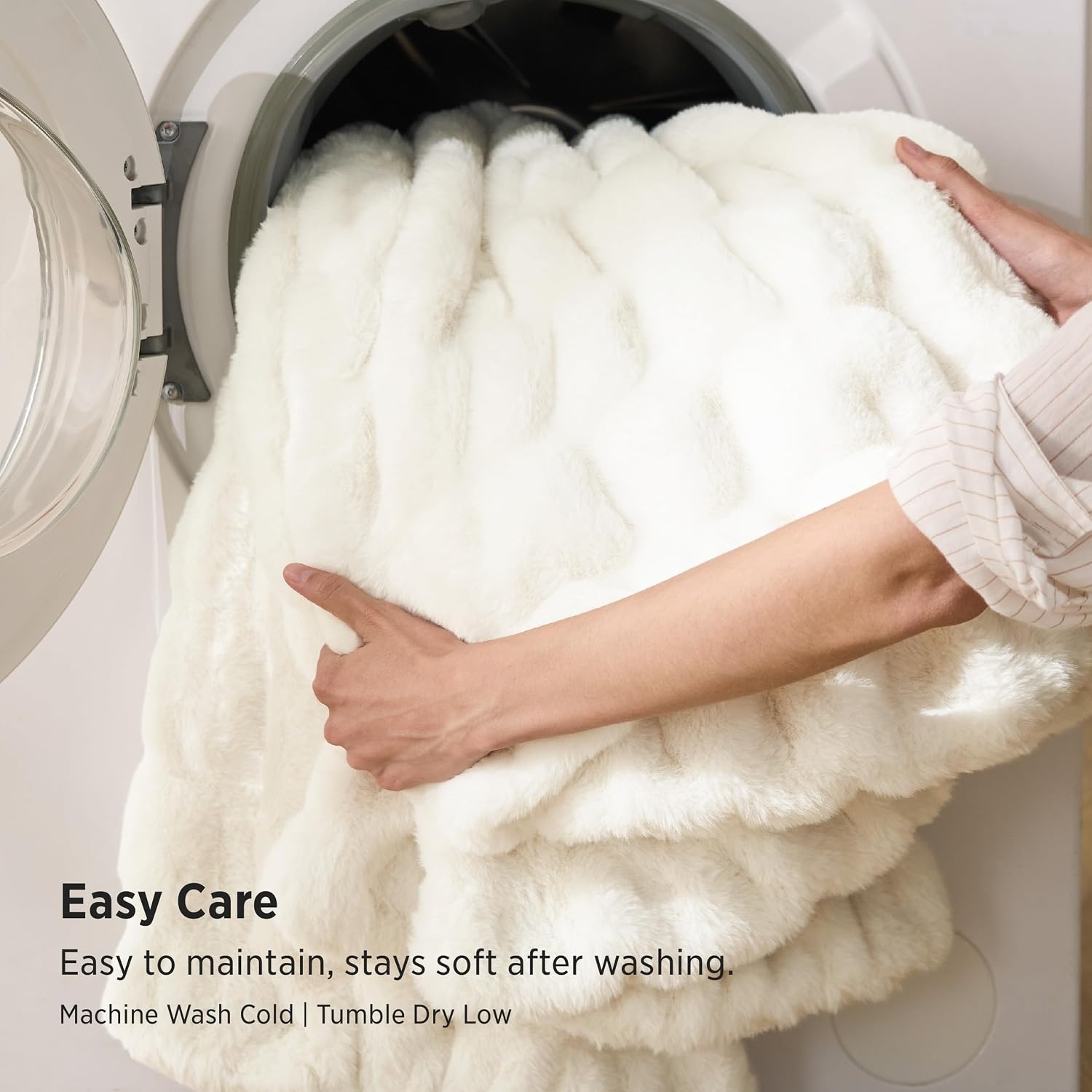 image:imageBedsure Soft DoubleSided Faux Fur Throw Blanket Light Brown 50x60Cream