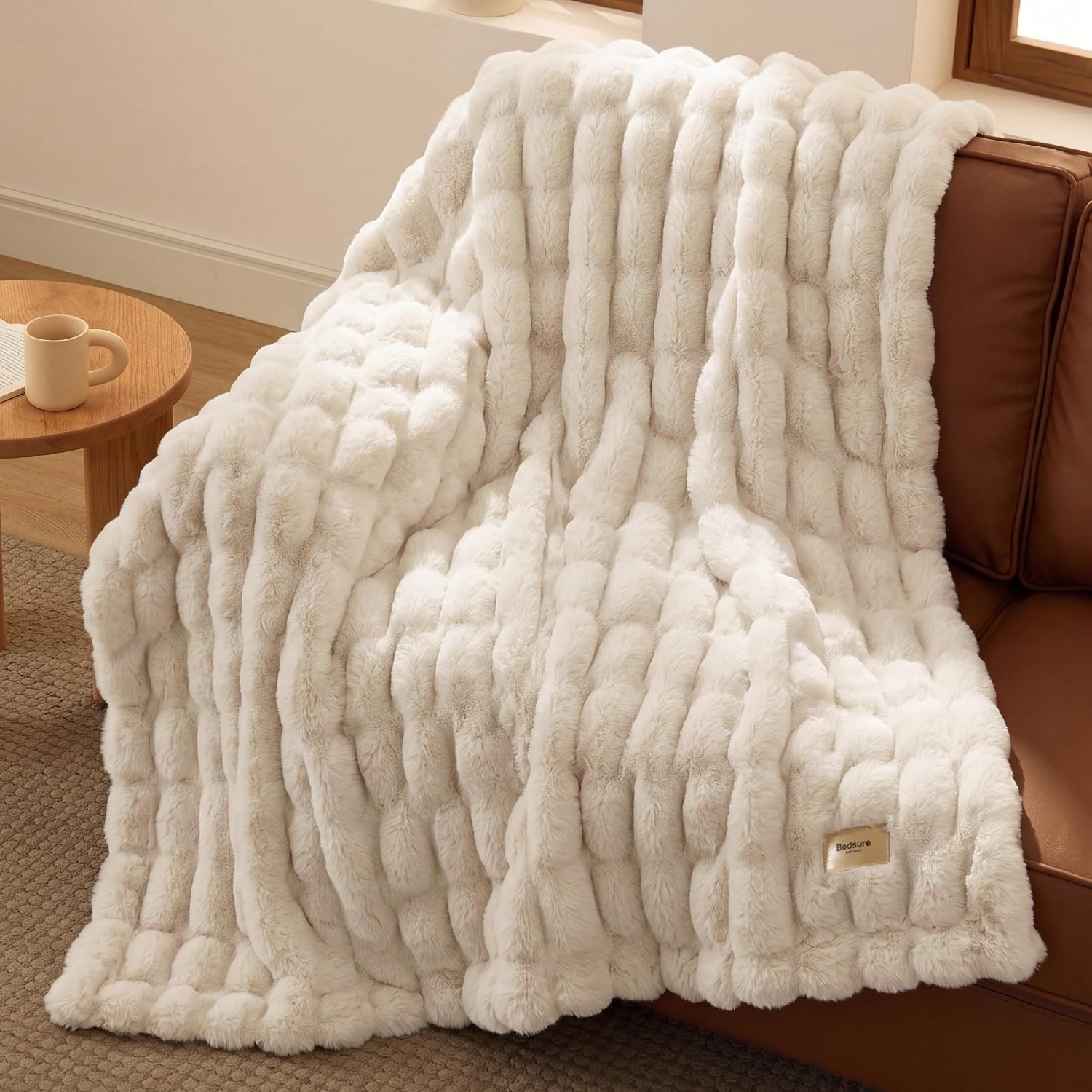 image:imageBedsure Soft DoubleSided Faux Fur Throw Blanket Light Brown 50x60Light Beige