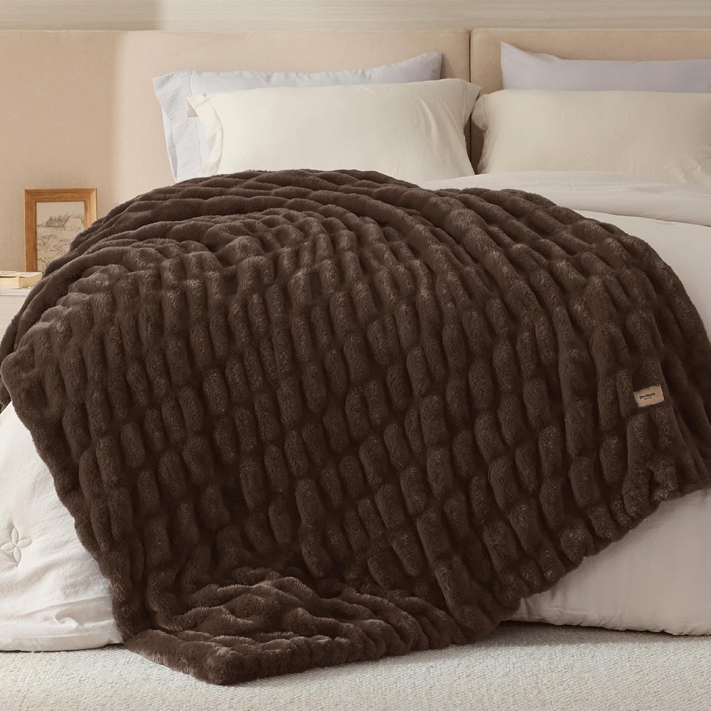 image:imageBedsure Soft DoubleSided Faux Fur Throw Blanket Light Brown 50x60Brown