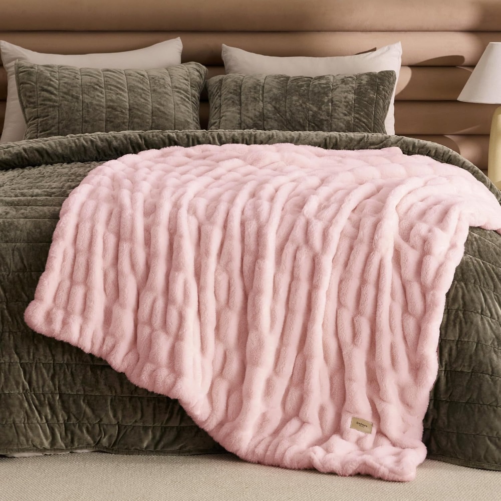 image:imageBedsure Soft DoubleSided Faux Fur Throw Blanket Light Brown 50x60Pink