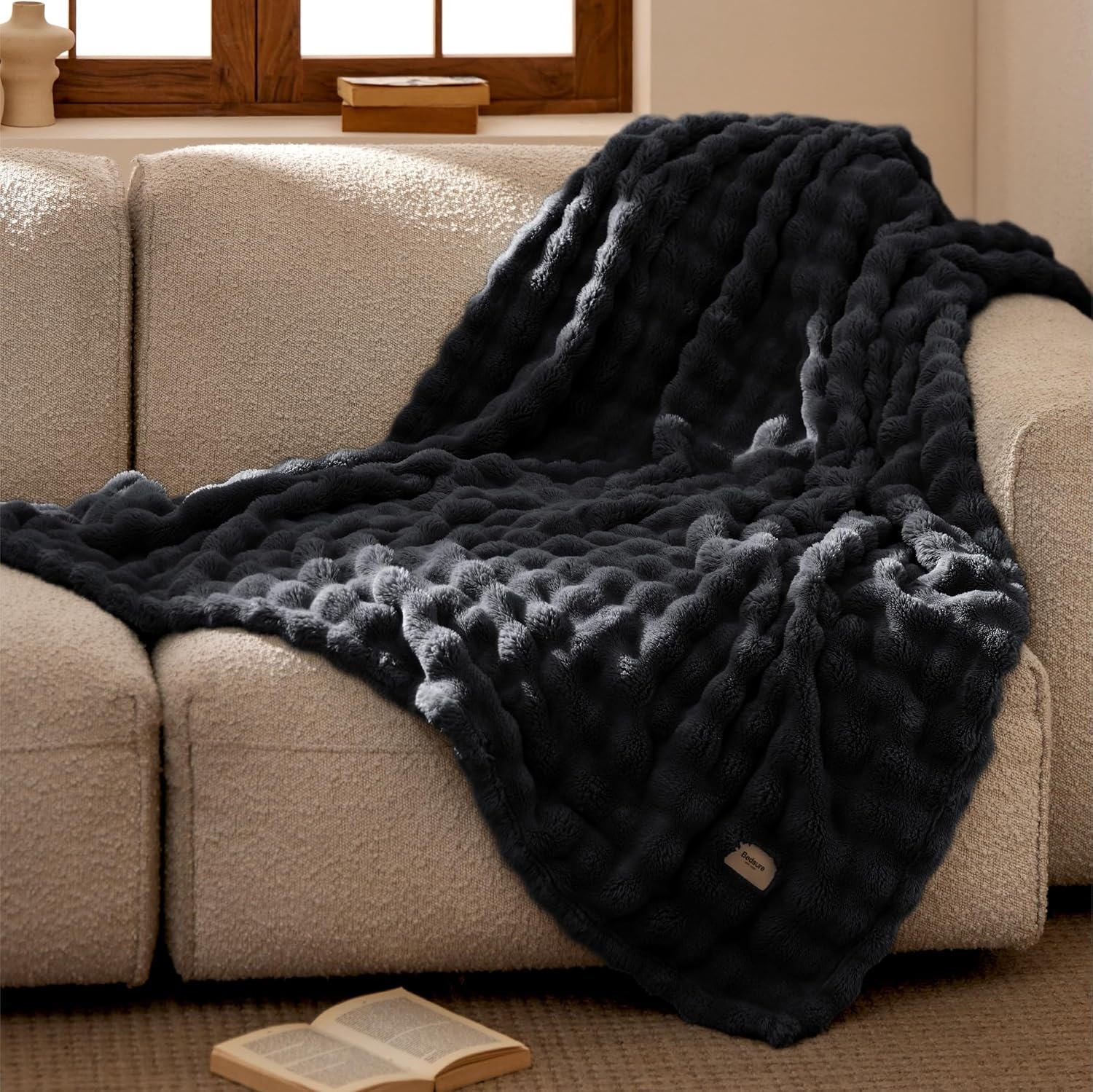image:imageBedsure 3D Cloud Bubble Fleece Twin Blanket for Bed Burnt Orange 6080Black