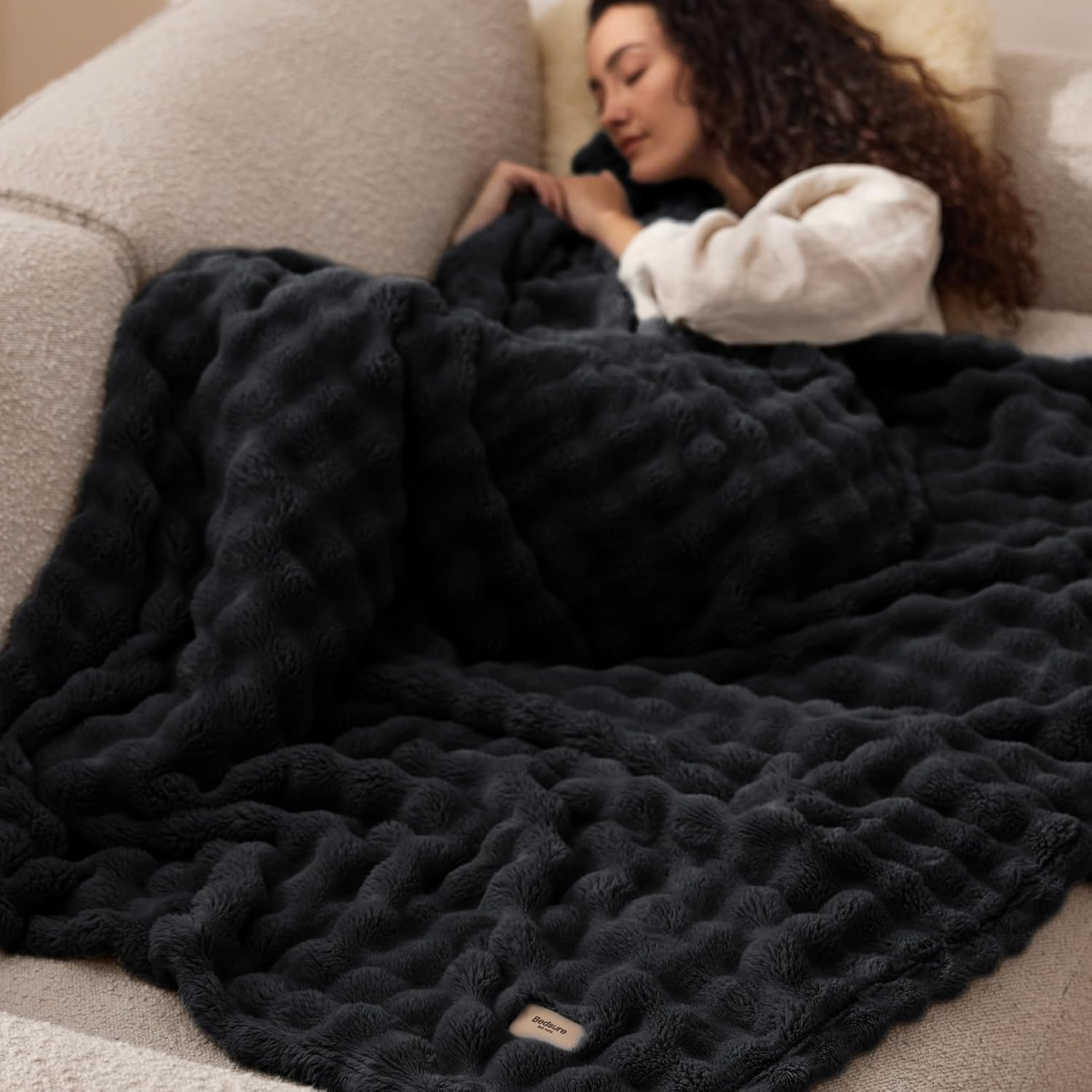 image:imageBedsure 3D Cloud Bubble Fleece Twin Blanket for Bed Burnt Orange 6080Black
