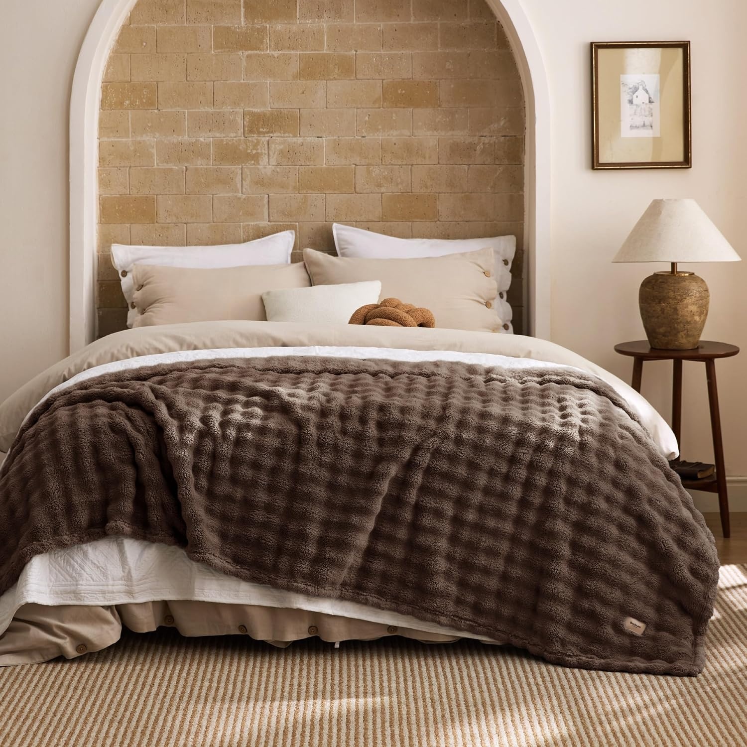 image:imageBedsure 3D Cloud Bubble Fleece Twin Blanket for Bed Burnt Orange 6080Brown