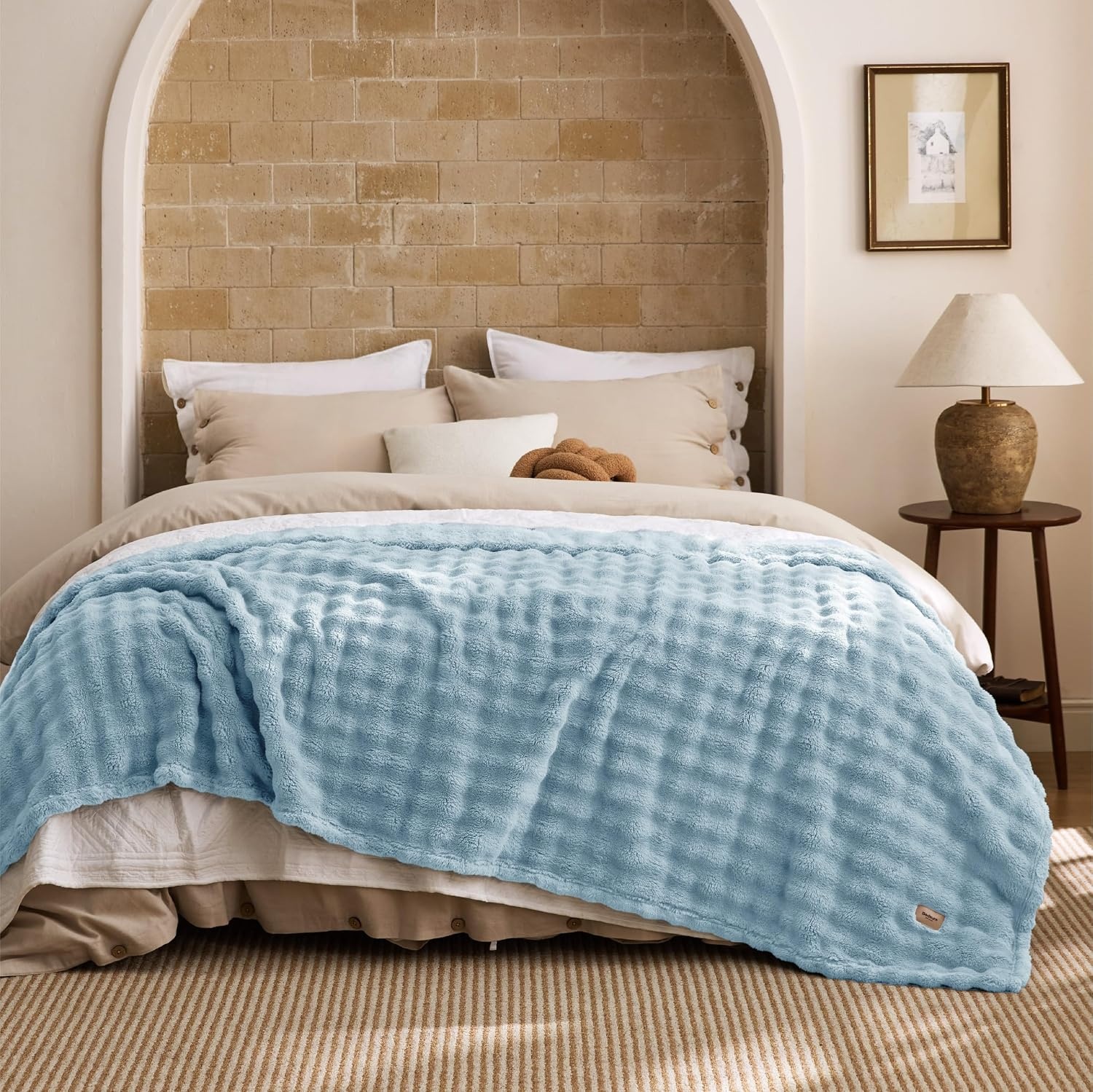 image:imageBedsure 3D Cloud Bubble Fleece Twin Blanket for Bed Burnt Orange 6080Light Blue