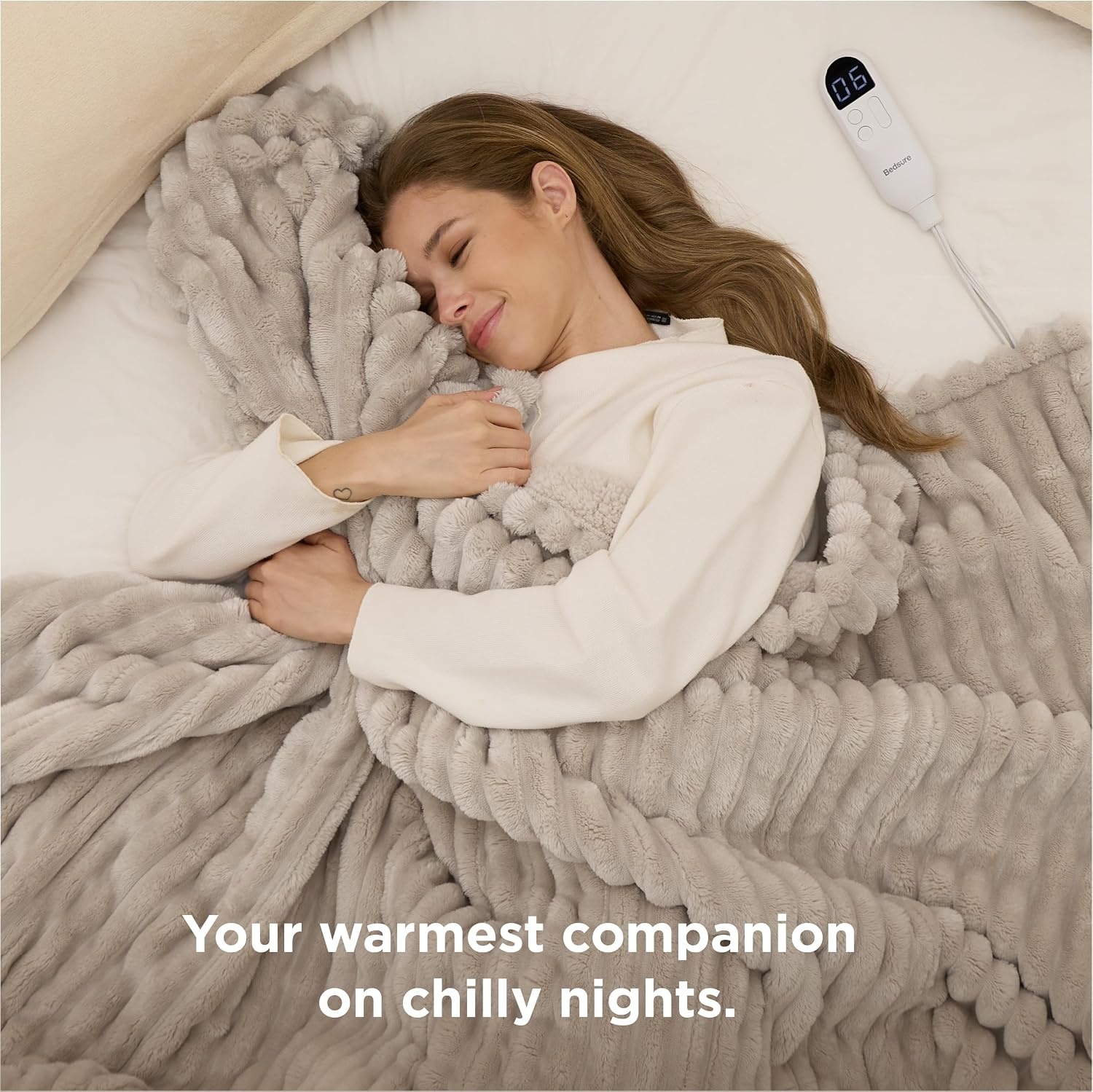 image:imageBedsure Fluffy Bubble Faux Fur Heated Electric Blanket Twin Coconut White03 Linen