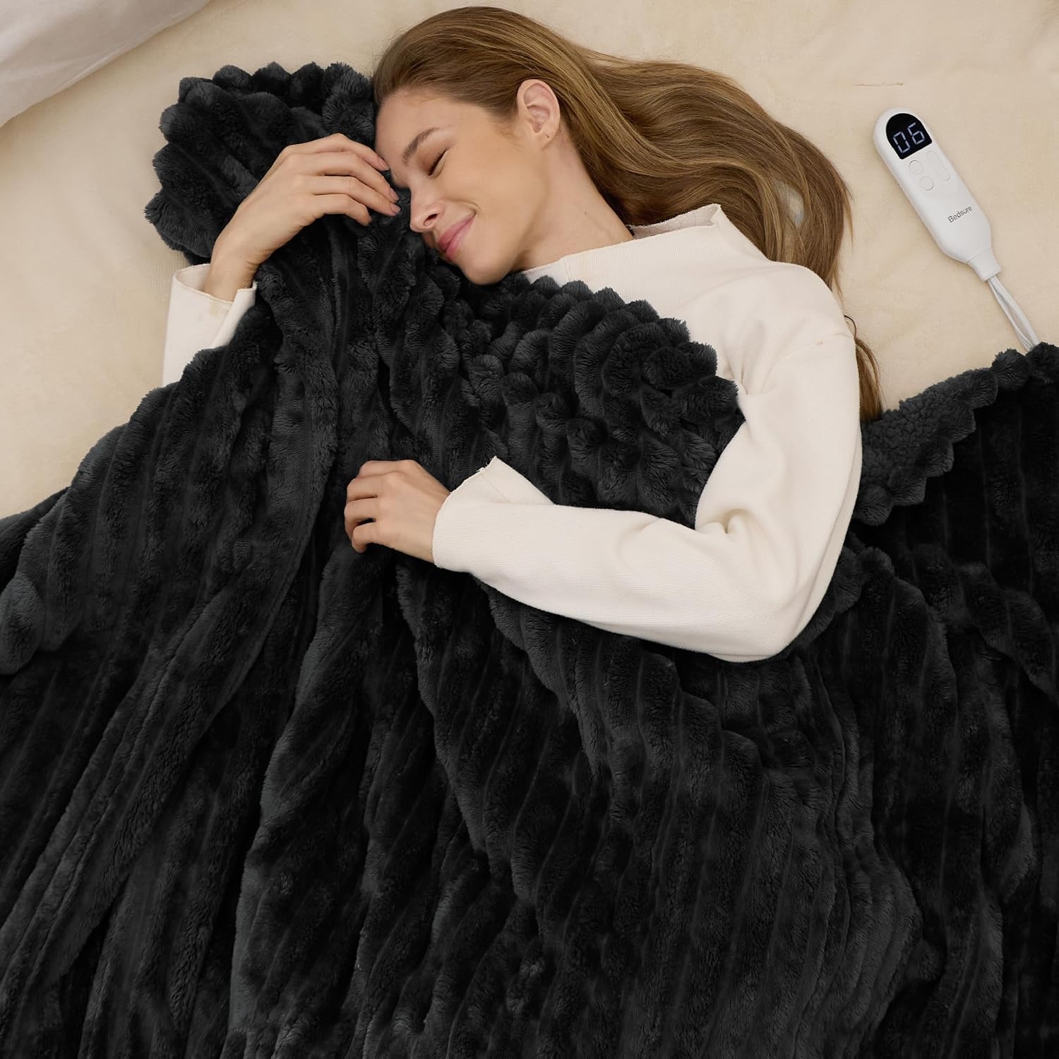image:imageBedsure Fluffy Bubble Faux Fur Heated Electric Blanket Twin Coconut White06 Black